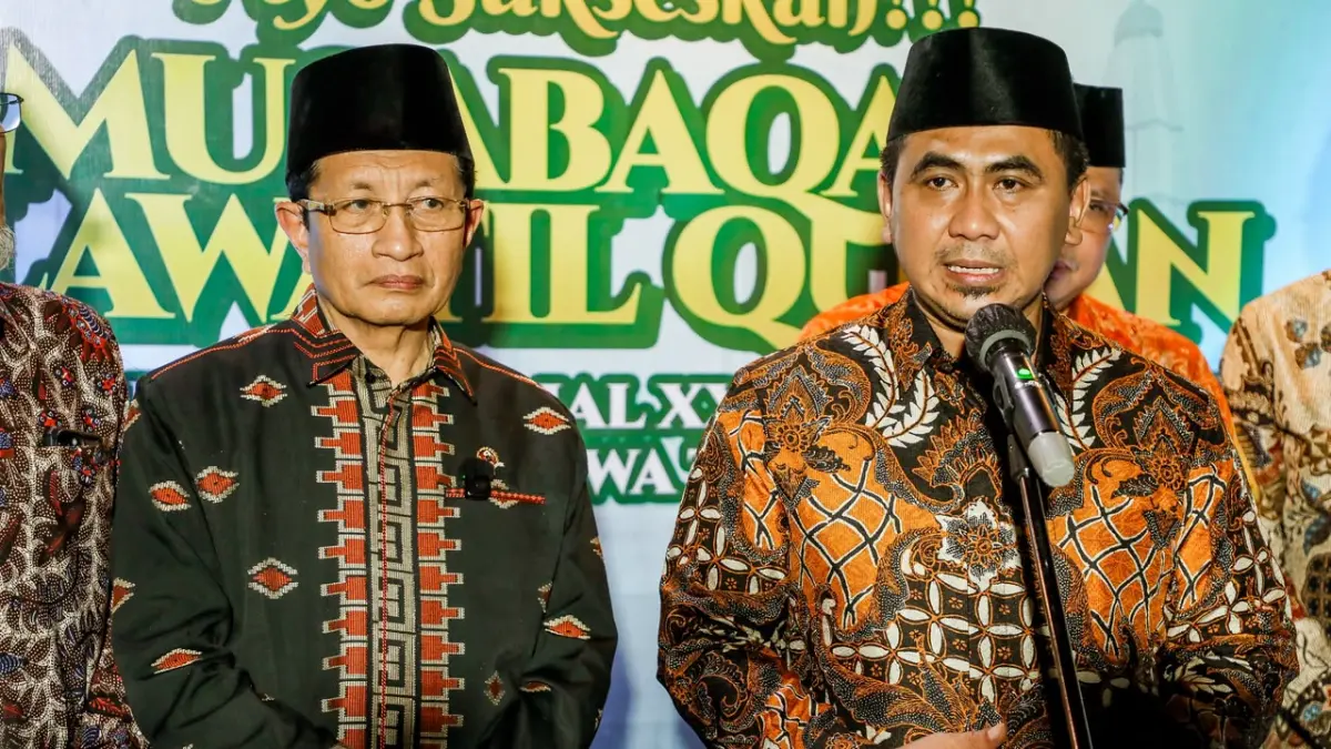 BERI SEMANGAT: Wakil Gubernur Jawa Tengah Taj Yasin Maimoen bersama Menteri Agama RI Nasaruddin Umar. Nasarudin Umar menyebut MTQ di Indonesia telah berkembang jauh melampaui perlombaan, bahkan telah menjadi bagian dari tradisi masyarakat dari tingkat paling bawah hingga nasional.