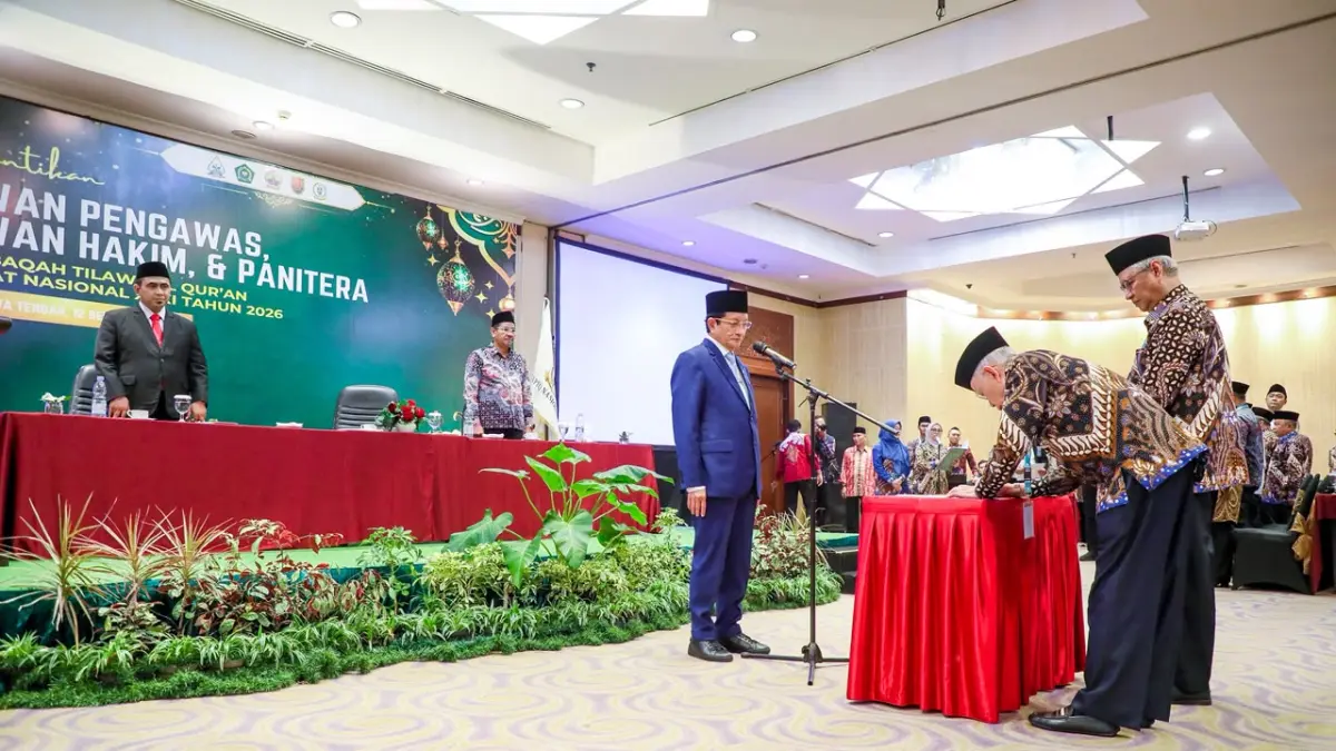 KUKUHKAN: Nasaruddin saat mengukuhkan Dewan Pengawas dan Dewan Hakim MTQ Nasional XXXI Tahun 2026 di Grand Candi Hotel Semarang, Sabtu (12/9/2026).