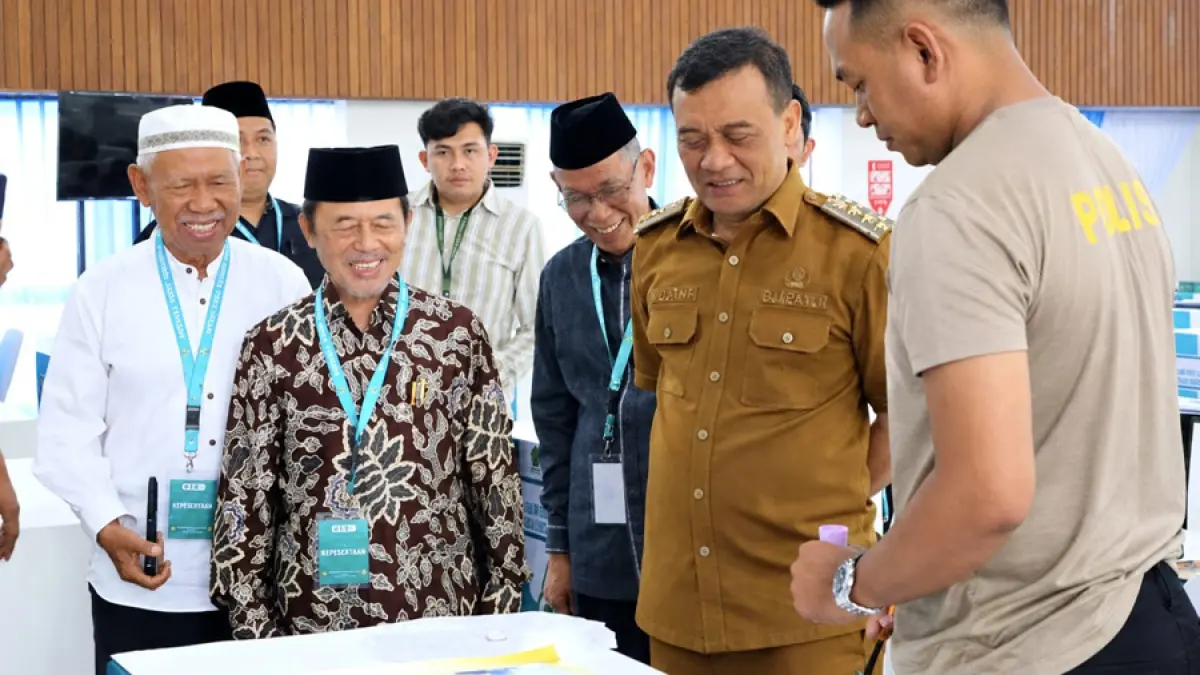 Gubernur Jawa Tengah Ahmad Luthfi saat meninjau pelaksanaan MTQ XXXI Nasional di Semarang.
