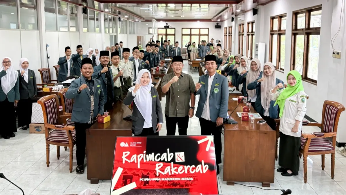 KOLABORASI: Ketua DPRD Jepara Agus Sutisna mengajak kader IPNU-IPPNU ikut menentukan arah perubahan dan pembangunan Jepara melalui gagasan dan gerakan nyata.
