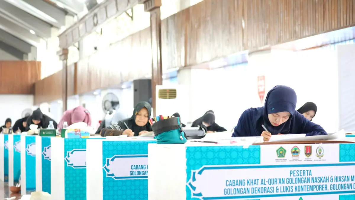 KONSENTRASI: Cabang kaligrafi yang berlomba di Auditorium Imam Barjo Universitas Diponegoro (Undip), Pleburan, Kota Semarang, Senin (14/9/2026).