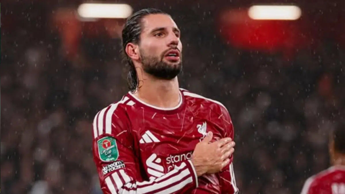 Hasil Liverpool vs Tottenham 3-1: Rotasi Iraola Berbuah Manis, Szoboszlai Tutup Laga dengan Gol Roket.