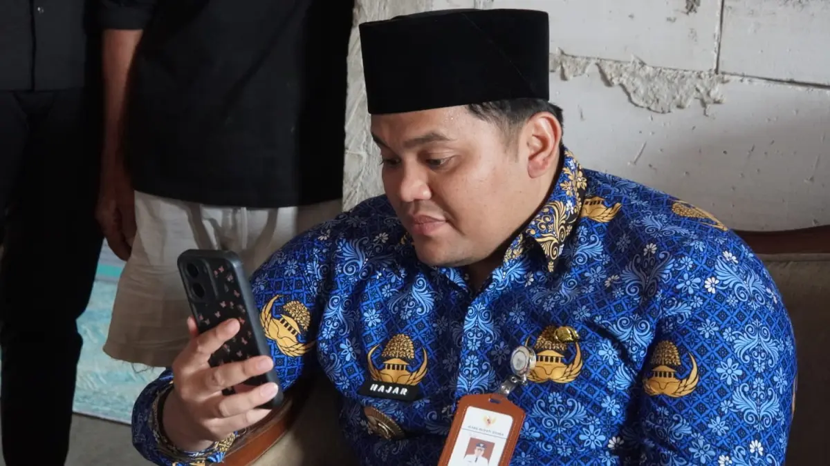 KOMUNIKASI: Kisah Kholeq disampaikan saat dirinya berkomunikasi melalui video call dengan Wakil Bupati Jepara M. Ibnu Hajar, Kamis (17/9).