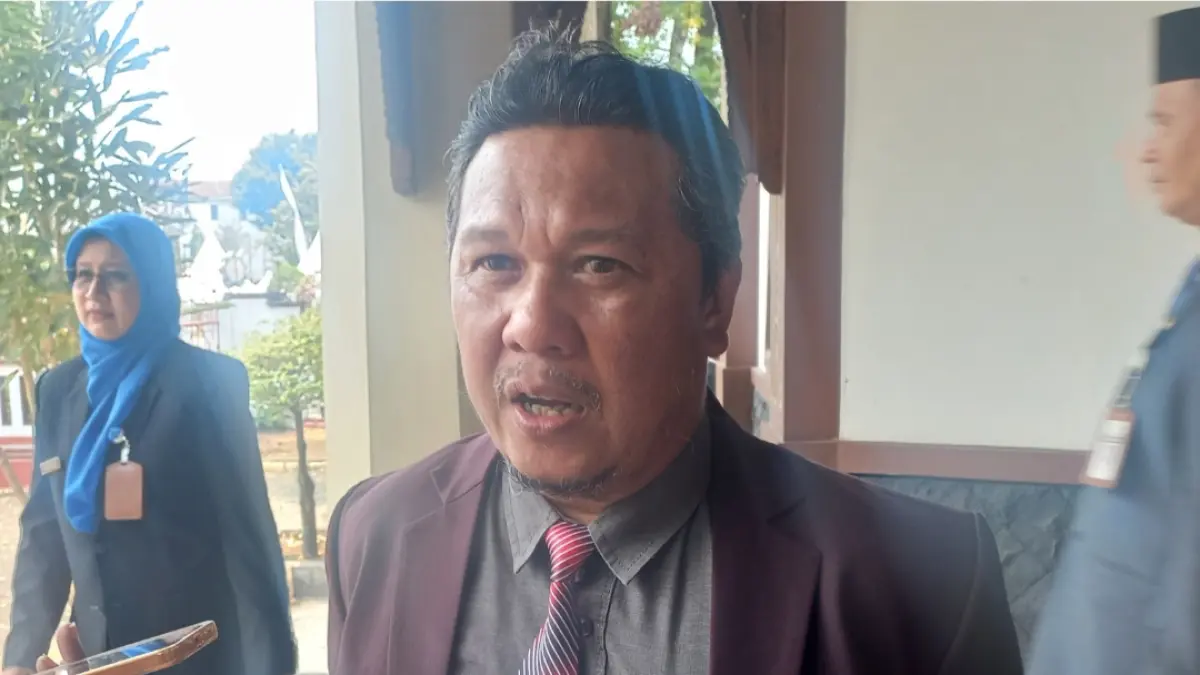 Kepala Dinas Koperasi, UKM, Tenaga Kerja, dan Transmigrasi Kabupaten Jepara Zamroni Lestiaza