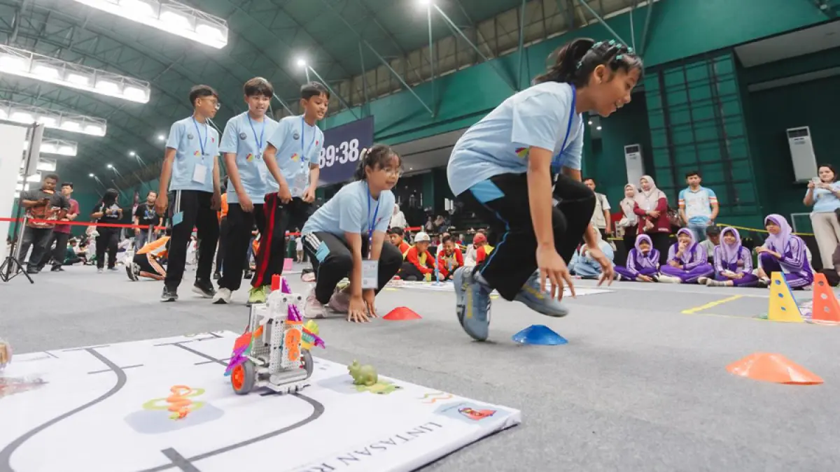 LATIH PENALARAN: Siswa mengikuti Festival Berpikir Komputasional 2026 di GOR Djarum Kudus. (DJARUM FOUNDATION UNTUK RADAR KUDUS)