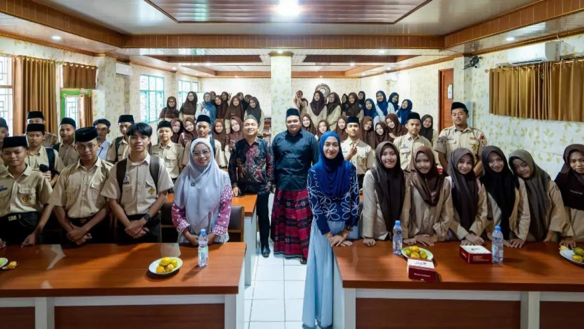 ANTUSIAS: Para peserta diskusi.