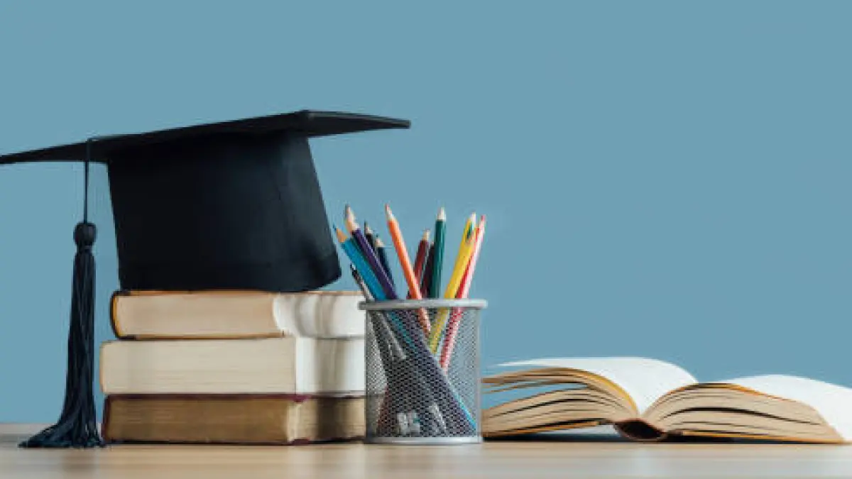DPR Sahkan UU Kerja: Larang Tahan Ijazah & Garansi Gaji Utuh Cuti Melahirkan
