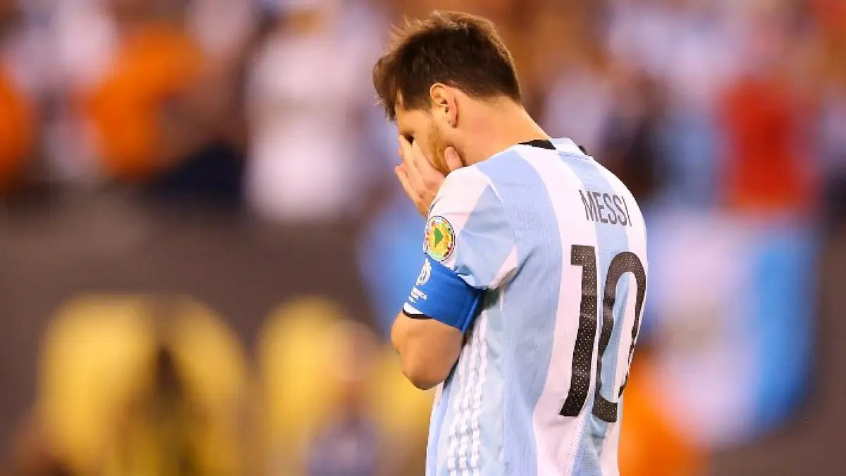 Lionel Messi mengakhiri perjalanan lebih dari dua dekade bersama Timnas Argentina dengan sederet rekor yang sulit dipecahkan.