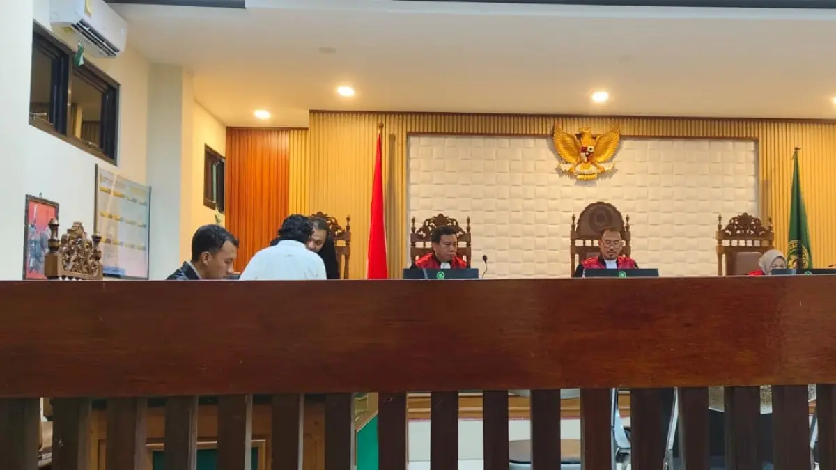 AJUKAN BANDING – Kades Lebengjumuk BS mengajukan banding atas putusan hakim dalam sidang putusan di PN Purwodadi beberapa waktu lalu.