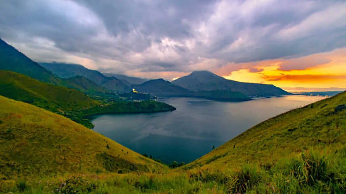 Ilustrasi danau toba