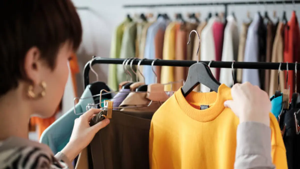 Tips Mix and Match Baju untuk Tampilan Kasual, Kerja, dan Kuliah yang Lebih Fleksibel