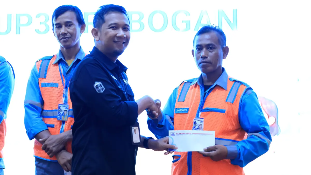 Semangat Sumpah Pemuda, PLN UP3 Grobogan Apresiasi Tiga Personel Yantek Terampil