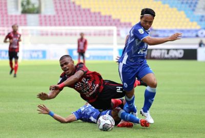 AHHA PS Pati FC berlaga melawan PSCS Cilacap di Stadion Manahan Solo, Senin 4 Oktober 2021. (ISTIMEWA FOR RADAR KUDUS)