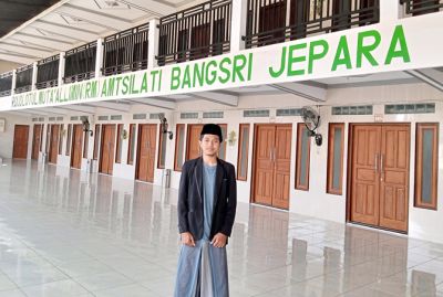 BERSIH: Raudhotul Muta’allimin Ponpes Darul Falah memiliki fasilitas seperti hotel bintang tiga. Kamar-kamar itu diperuntukkan bagi wali santri yang menginap. (EKO SANTOSO/RADAR KUDUS)