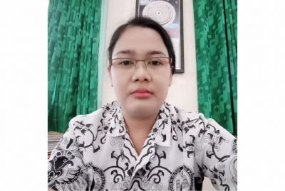 Guru SMP 1 Mejobo, Kudus, Natalia, S.Pd.