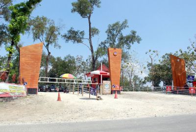 MULAI DIBUKA LAGI: Wisata Kedungombo mulai dibuka lagi untuk umum karena pencarian korban tenggelam sudah ditemukan semua. (SIROJUL MUNIR/RADAR KUDUS)