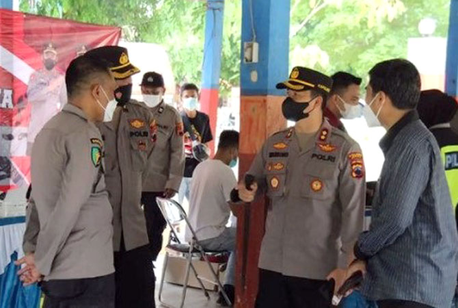 Kapolres Jepara AKBP Warsono (dua dari kanan). (POLRES FOR RADAR KUDUS)