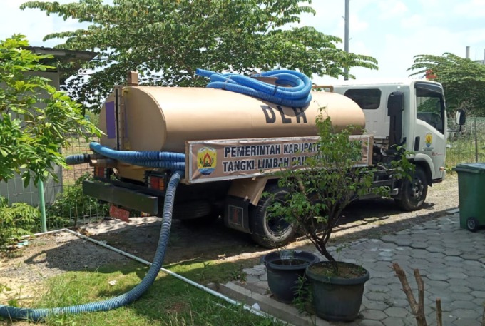 ARMADA: Truk tangki tinja yang dipakai operasional L2T2. (INTAN MAYLANI SABRINA/RADAR KUDUS)