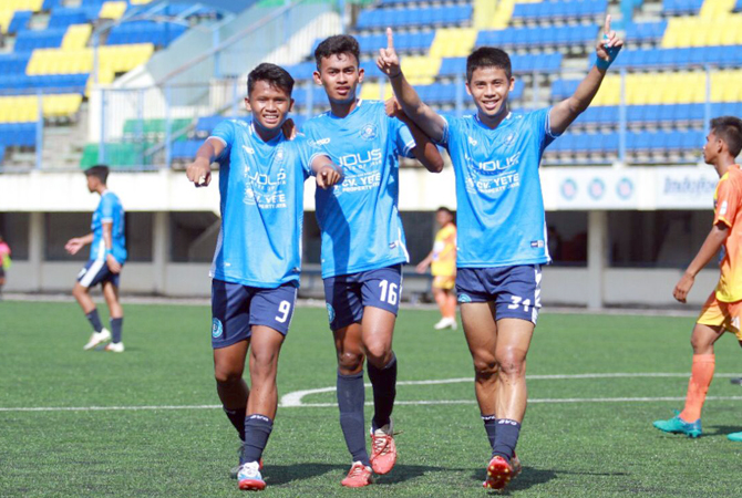 DIPERHATIKAN: Suporter Macan Muria ingin Askab PSSI dan KONI Kudus melanjutkan kontribusi positif pemain muda ke jenjang senior. (PERSIKU JR FOR Radar Kudus)