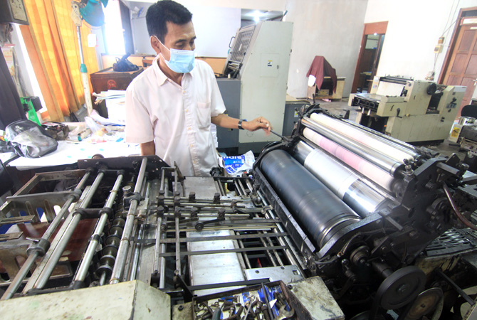 TAK MAKSIMAL: Perusda Percetakan Kudus akan menjual aset mesin yang dinilai tidak efektif dalam memproduksi. (DONNY SETYAWAN/RADAR KUDUS)