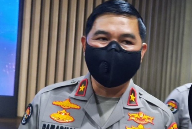 BERI KETERANGAN: Kepala Bagian Penerangan Umum (Kabagpenum) Divisi Humas Polri Brigjen Pol Ahmad Ramadhan soal penangkapan trduga teroris di Jawa Tengah. (ANTARA)