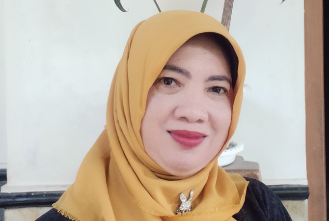 Sutriningsih, S.Pd.; Guru SMPN 1 Randublatung, Blora (Dok Pribadi)