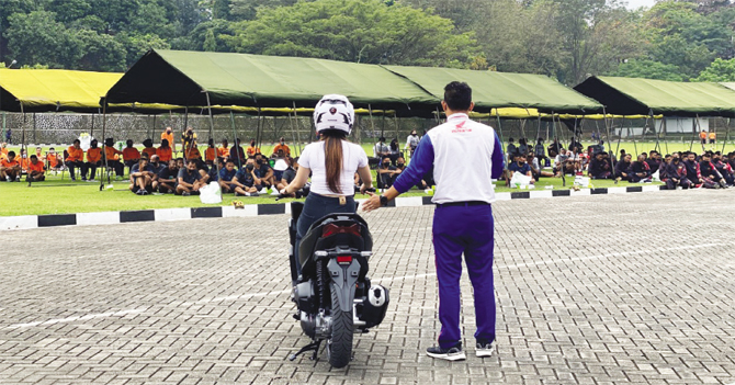 Main Dealer Astra Motor Jateng beri materi Keselamatan Berkendara ke 1000 Anggota TNI Angkatan Darat di Kodam IV/Diponegoro (21/02) kemarin pagi. (Astra Motor for Radar Kudus)