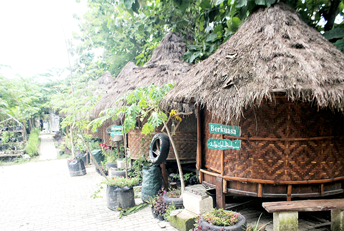 PLANET NUFO: Sekolah unik di Rembang. Sekolah alam yang didesain seperti tempat wisata. (Vachri Rinaldy L/RADAR KUDUS)