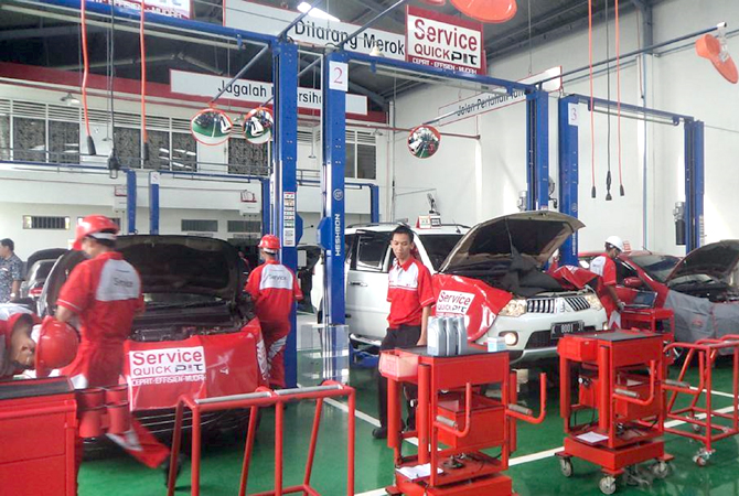 PELAYANAN: Sun Star Motor Kudus melakukan service untuk keamanan dan kenyamanan berkendara. (SUN STAR MOTOR KUDUS FOR RADAR KUDUS)