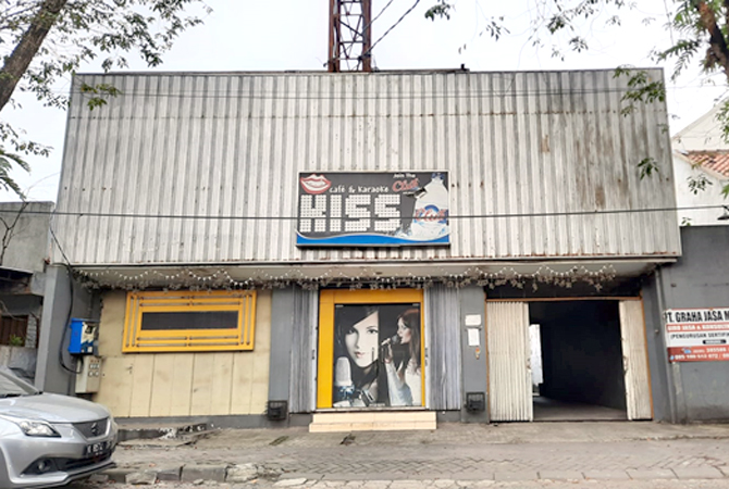 Salah satu kafe karaoke di Grobogan diminta untuk menutup usahanya selama 24 jam satu bulan penuh di bulan Ramadan. (INTAN MAYLANI SABRINA/RADAR KUDUS)