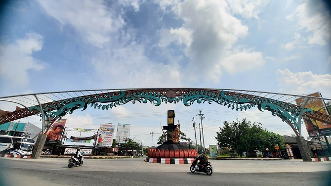 Tugu Adipura Purwodadi. (INTAN M. SABRINA/RADAR KUDUS)