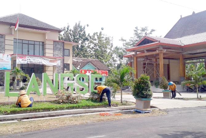 RENOVASI: Bangunan Loji Londo yang akan dimanfaatkan untuk menjadi tempat wisata. (DOKUMEN PRIBADI)