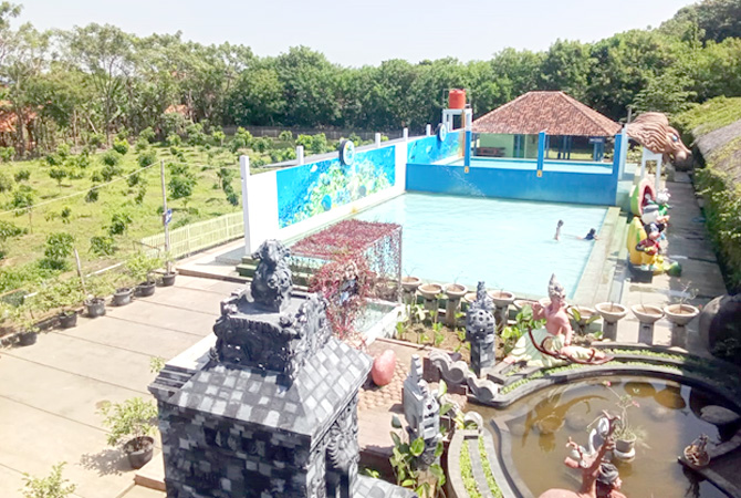 WISATA EDUKASI: B&P Garden Kampung Kuto Kudus menyediakan beragam fasilitas untuk belajar mengenai pertanian atau perkebunan. (ARIKA KHOIRIYA/RADAR KUDUS)