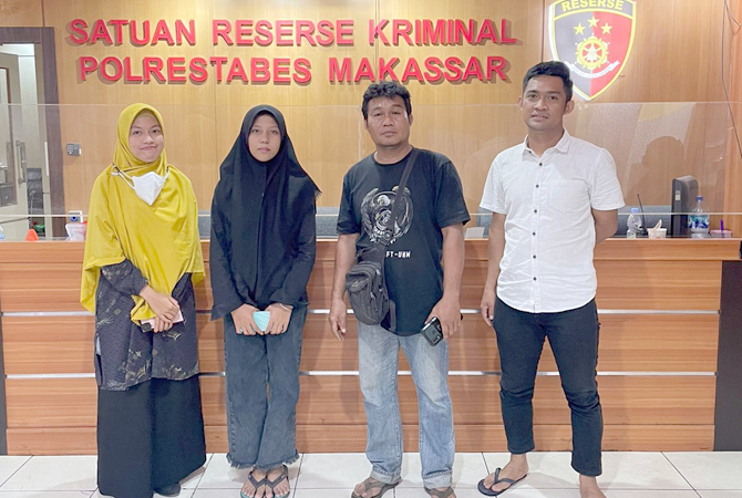 TITIK TERANG: Pihak keluarga menjemput ADJ yang sempat dinyatakan hilang sejak (7/9) lalu di Mapolrestabes Makassar belum lama ini. (POLRES JEPARA FOR RADAR KUDUS)