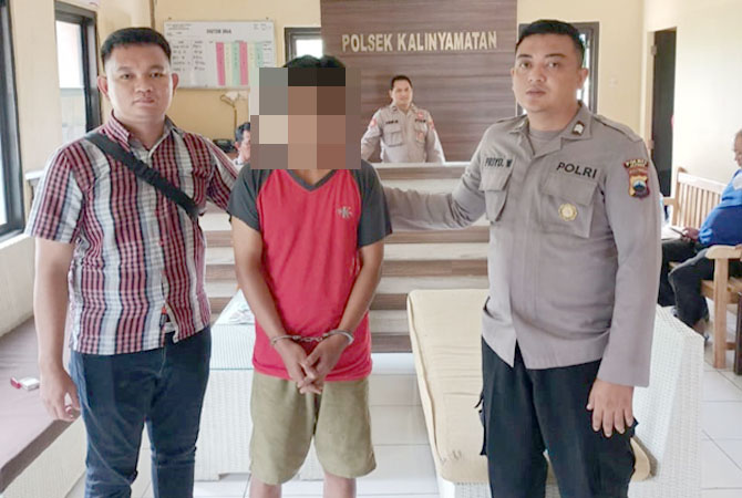 SAT SET: Polsek Kalinyamatan berhasil meringkus tersangka AM, 33, warga Krasak Pecangaan yang sempat melakukan begal  pada korbannya belum lama ini. (HANDOKO FOR JAWA POS RADAR KUDUS)