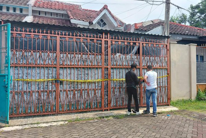 KELUARGA KALIDERES: Kondisi terbaru rumah keluarga tewas di Kalideres, Jakarta Barat. (detik.com)