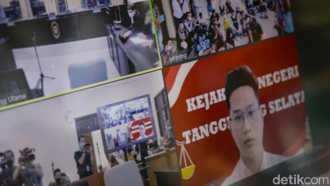 Sidang vonis Indra Kenz (Andhika Prasetia/detikcom)