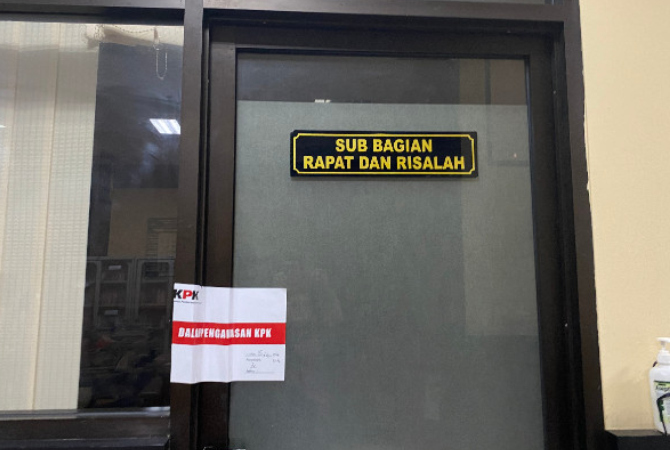 Ruangan di DPRD Jatim yang disegel KPK. (Rafika Yahya/JawaPos.com)