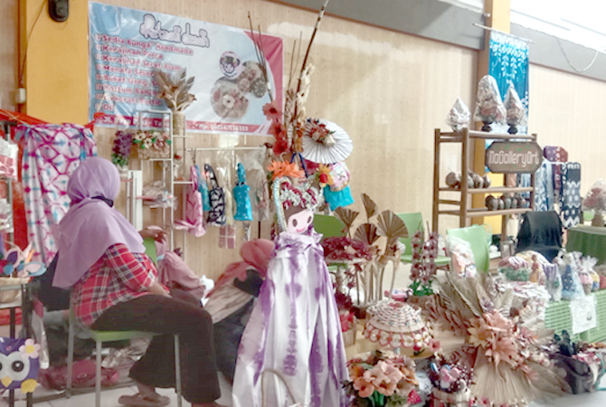 Keramaian even di Plaza Pragolo untuk membangkitkan pedagang yang ada di pusat produk unggulan tersebut. (ACHMAD ULIL ALBAB/RADAR KUDUS)