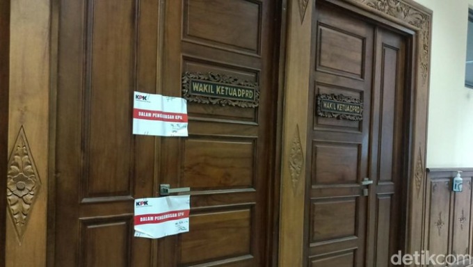 Ruangan wakil ketua DPRD Jatim disegel KPK (Foto: Dok. Istimewa)
