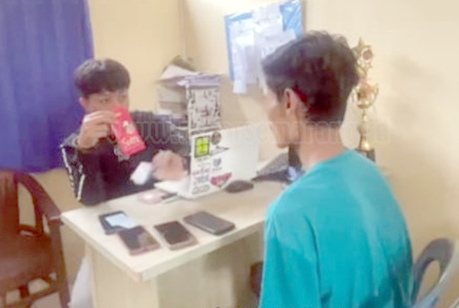 Seorang Mucikari Prostitusi Online yang beroperasi di Wilayah Salatiga diamankan Satreskrim Polres Salatiga, Kamis (30/3). (Istimewa)