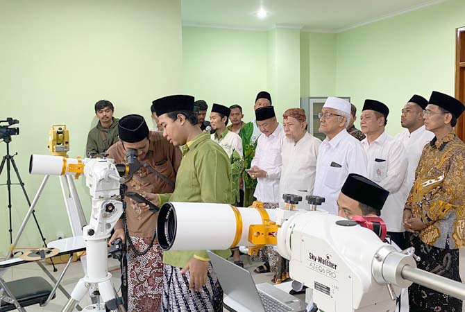 Rukyatul hilal digelar di Gedung Serba Guna (GSG) Tasywiquth Thullab Salafiyah (TBS) Kudus, Rabu (22/3). (Istimewa)