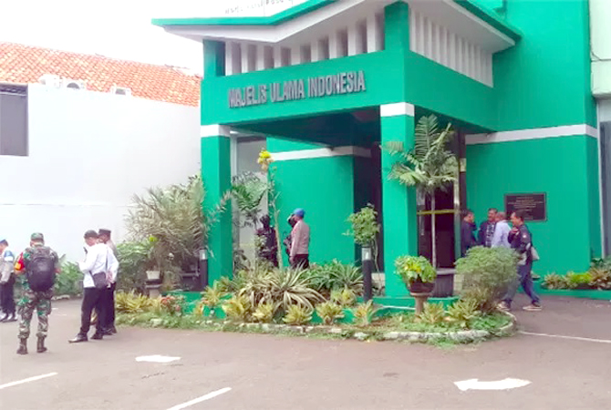 Situasi kantor MUI Pusat, pasca kejadian penembakan pada Selasa (2/5) siang. (Royyan/JawaPos.com)