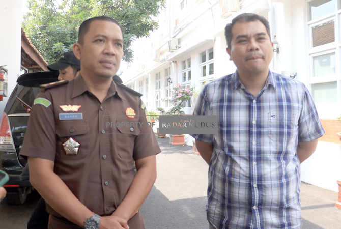 KASUS PENGGELAPAN: Kasi Tindak Pidana Umum Kejari Kudus M Baharuddin mengatakan kasus penggelapan dan TPPU yang menimpa YP UMK kini sudah masuk tahap dua. (DONNY SETYAWAN/RADAR KUDUS)
