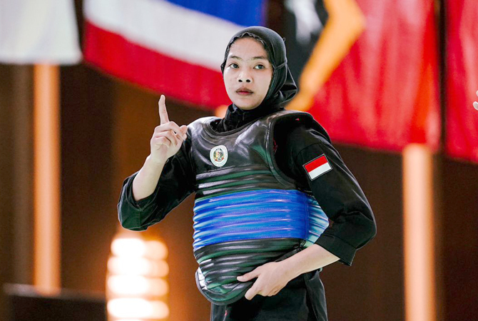 PEMULIHAN: Safira Dwi Meilani saat tampil di SEA Games 2023 di Kamboja baru-baru ini. (SAFIRA DWI M FOR RADAR KUDUS)
