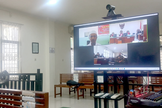 PEMANGGILAN SAKSI: Sidang kasus koperasi simpan pinjam (KSP) Giri Muria Group (GMG) di persidangan PN Kudus pada Kamis (25/5). (JAKSA BAGUS AHMAD FAROBY FOR RADAR KUDUS)