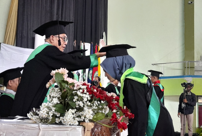 PELEPASAN: Rektor Sa