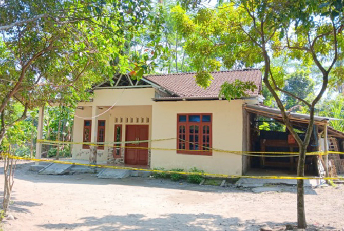 Rumah di Dusun Dumung, Desa Nangsri, Kecamatan Manisrenggo, Klaten yang menjadi lokasi pembunuhan. (ANGGA PURENDA/RADAR SOLO