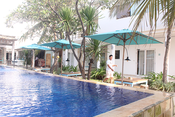 MENINGKAT: Pengunjung dari berbagai daerah mulai  booking hotel untuk libur akhir tahun. (NIBROS HASSANI)