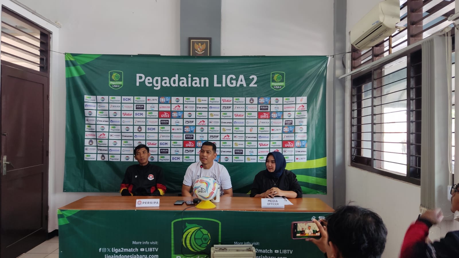 SIAP : Pelatih Persipa Pati Jan Saragih optimistis bisa meraih kemenangan saat menjamu Sulut United. (ACHMAD ULIL ALBAB/RADAR KUDUS)